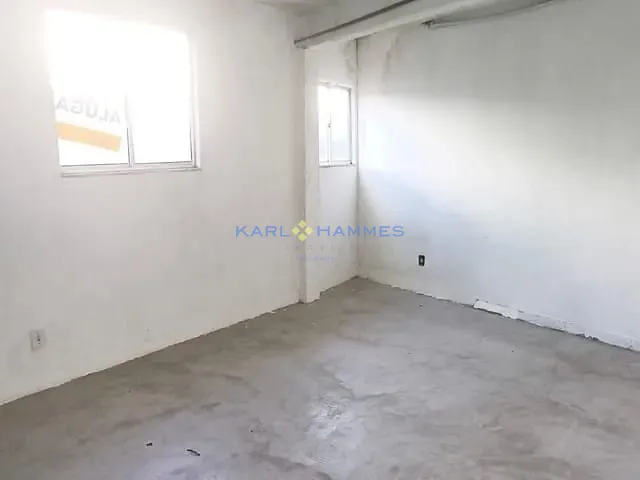 Apartamento 3 quartos e 2 banheiros, à venda, no bairro Quarteirão Brasileiro em Petrópolis