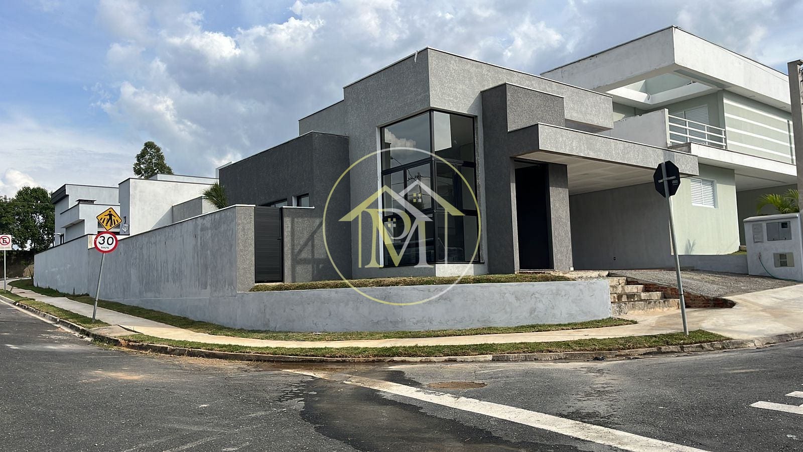 Casa à venda e aluguel com 3 quartos, 196m² - Foto 25