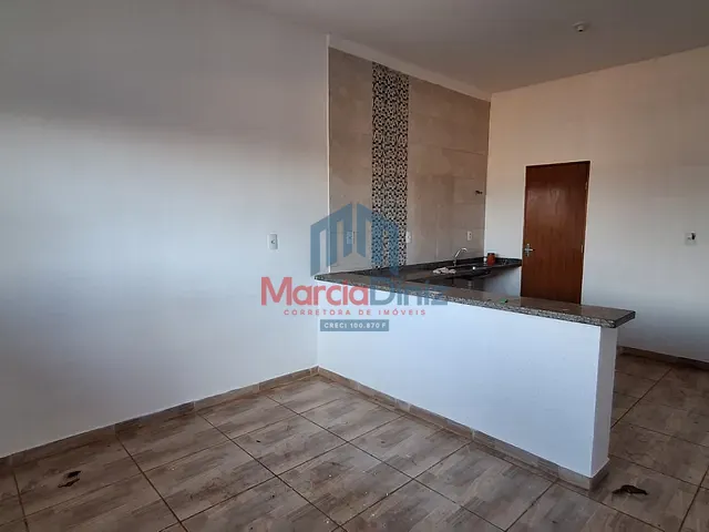 Apartamento 2 quartos e 1 banheiro, para alugar, no bairro Jardim Guanabara III em Ituverava