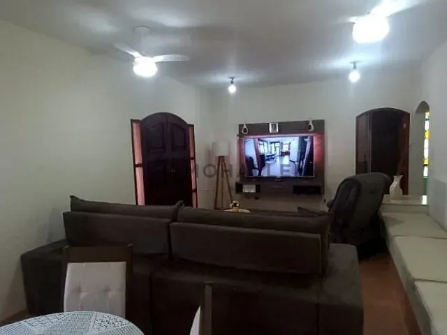 Casa com 288m² 5 quartos e 1 banheiro, à venda, no bairro Nossa Senhora de Fátima em Itajubá