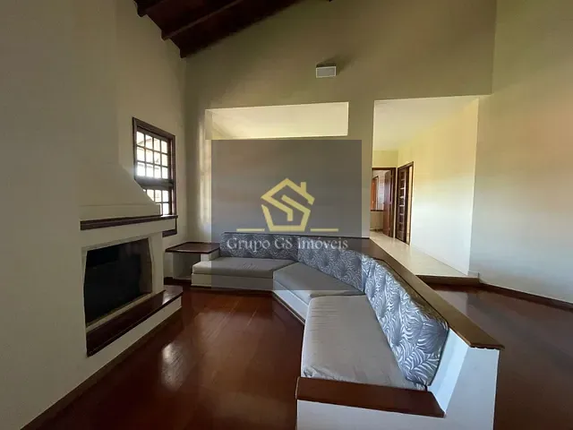 Casa com 1600m² 5 quartos e 5 banheiros, à venda, no bairro Vista Alegre em Vinhedo