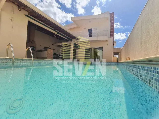 Casa com 308m² 4 quartos e 3 banheiros, à venda, no bairro Residencial Villaggio em Bauru