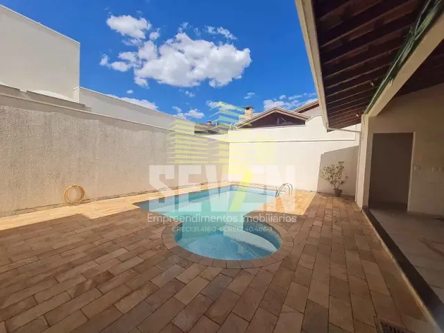 Casa com 308m² 4 quartos e 3 banheiros, à venda, no bairro Residencial Villaggio em Bauru