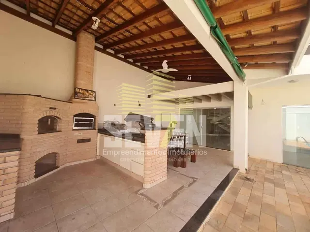Casa com 308m² 4 quartos e 3 banheiros, à venda, no bairro Residencial Villaggio em Bauru