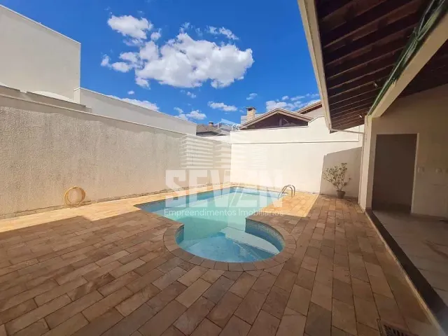 Casa com 308m² 4 quartos e 3 banheiros, à venda, no bairro Residencial Villaggio em Bauru