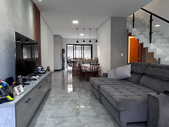 Casa com 125m² 3 quartos e 3 banheiros, à venda, no bairro Cezar de Souza em Mogi das Cruzes