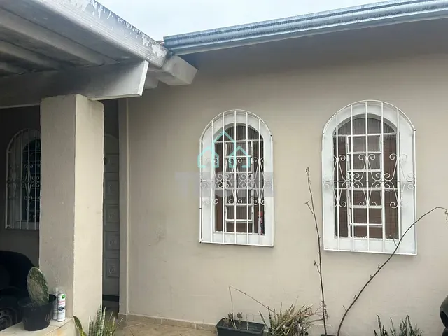 Casa com 198m² 2 quartos e 2 banheiros, à venda, no bairro Parque Jaragua em Taubaté