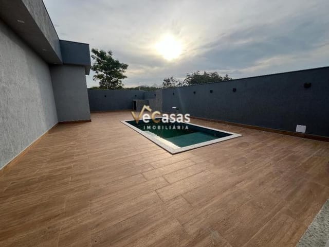 Casa com 441m² 3 quartos e 3 banheiros, à venda, no bairro Viverde II em Rio das Ostras