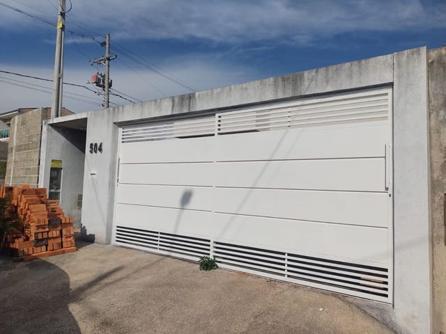 Casa com 200m² 2 quartos e 1 banheiro, à venda, no bairro Jardim dos Jacarandás Fase 2 em São João da Boa Vista