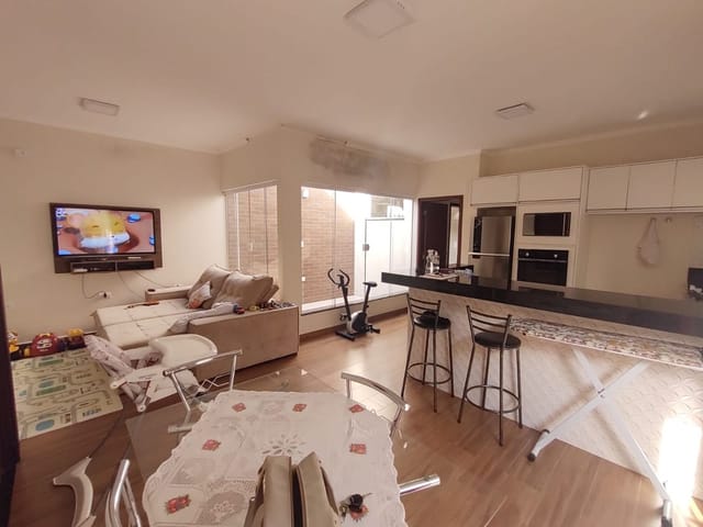 Casa com 200m² 2 quartos e 1 banheiro, à venda, no bairro Jardim dos Jacarandás Fase 2 em São João da Boa Vista