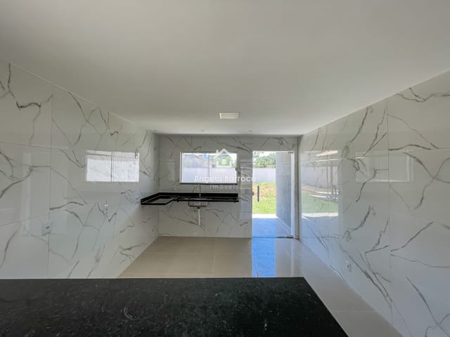 Casa com 480m² 3 quartos e 3 banheiros, à venda, no bairro Jardim Atlântico Leste (Itaipuaçu) em Maricá