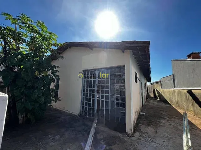 Casa 4 quartos e 2 banheiros, à venda, no bairro Parque São João em Bauru