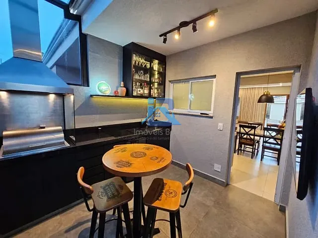 Casa com 120m² 3 quartos e 2 banheiros, à venda, no bairro Parque das Laranjeiras em Itatiba