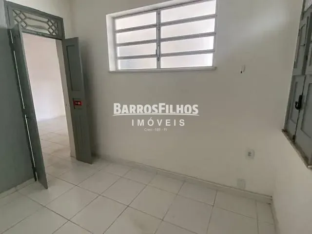 Casa com 40m², para alugar, no bairro Centro em Aracaju