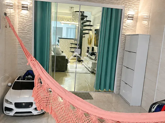 Sobrado 2 quartos e 1 banheiro, à venda, no bairro Morrinhos 2 em Guarujá