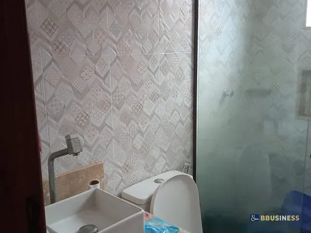 Casa com 150m² 2 quartos e 2 banheiros, à venda, no bairro Parque Tropical em Campos dos Goytacazes