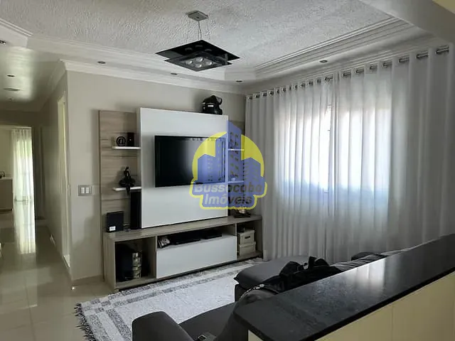 Casa com 184m² 4 quartos e 3 banheiros, à venda, no bairro Jardim Elvira em Osasco