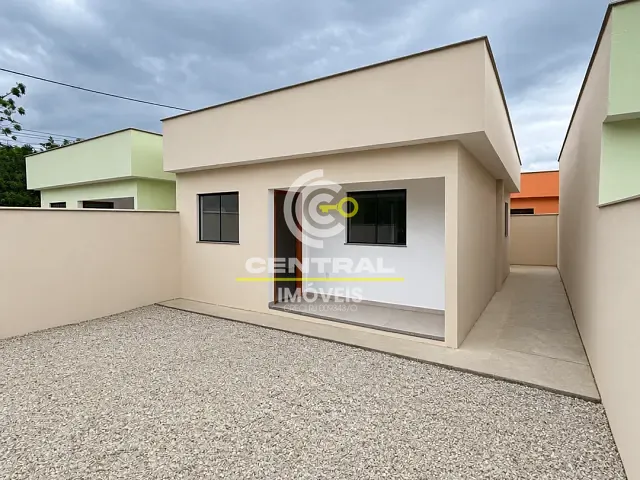 Casa 2 quartos e 1 banheiro, à venda, no bairro Ampliação em Tanguá