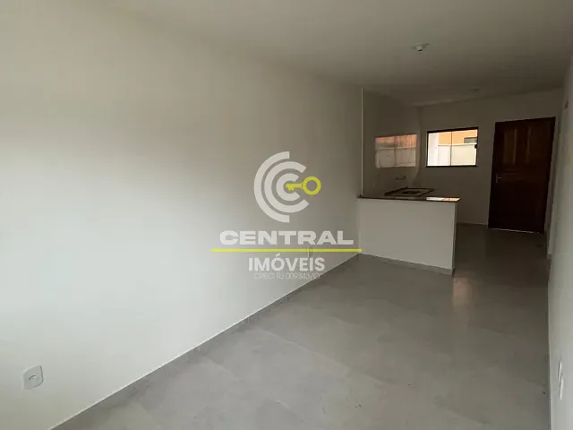 Casa 2 quartos e 1 banheiro, à venda, no bairro Ampliação em Tanguá