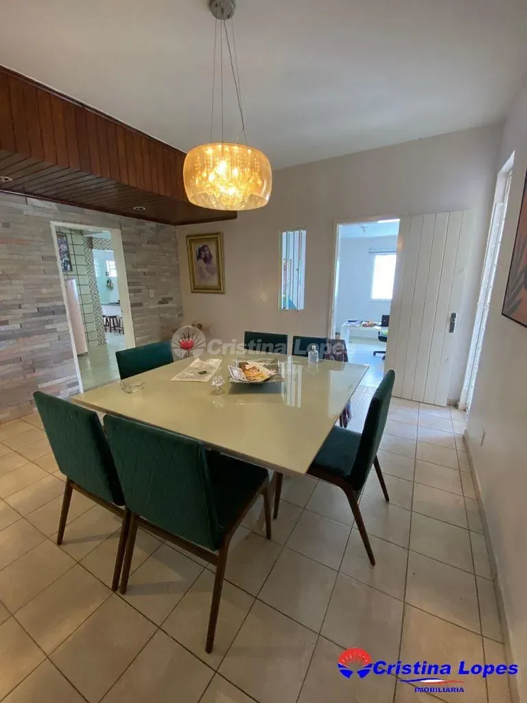 Casa, 3 quartos, 191 m² - Foto 1