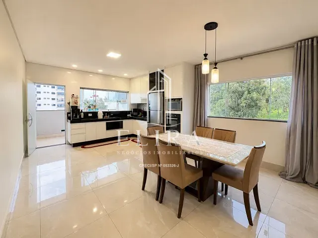 Casa com 324m² 3 quartos e 2 banheiros, à venda, no bairro Jardim Dona Judith em Americana