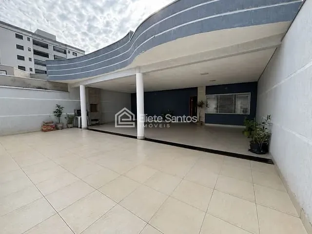 Casa com 324m² 3 quartos e 2 banheiros, à venda, no bairro Jardim Dona Judith em Americana