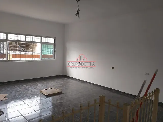 Casa com 300m² 5 quartos e 4 banheiros, à venda, no bairro Parque Viana em Barueri
