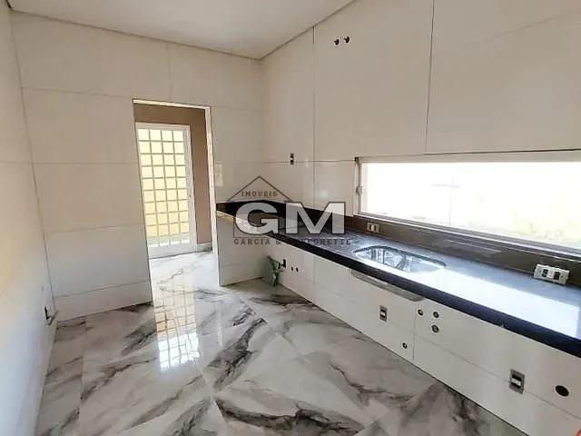 Casa com 250m² 3 quartos e 3 banheiros, à venda, no bairro Jardim Santa Martha em Bonfim Paulista