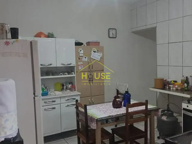 Casa com 158m² 3 quartos e 1 banheiro, à venda, no bairro Pozzobon em Votuporanga