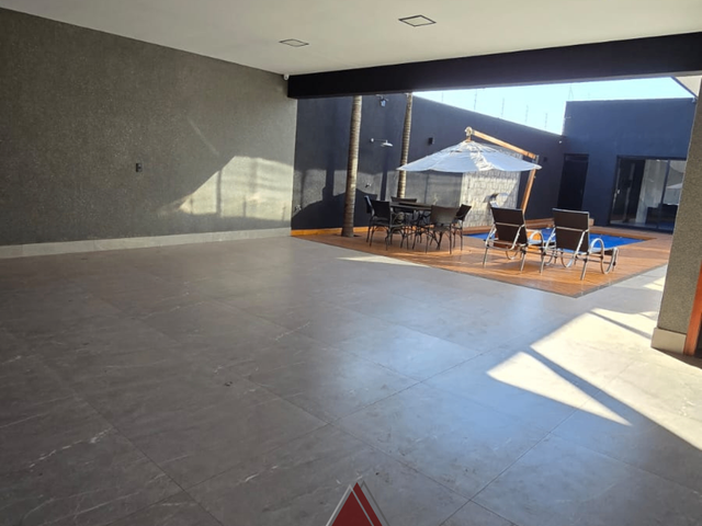 Casa com 300m² 4 quartos e 6 banheiros, à venda, no bairro Chácara Espraiado em Franca