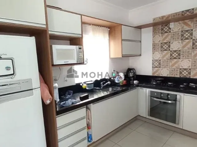 Casa com 218m² 4 quartos e 1 banheiro, à venda ou para alugar, no bairro Centro em Piranguinho