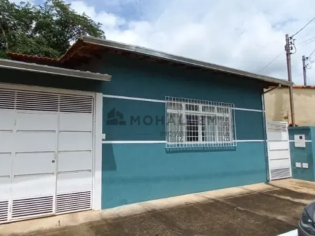 Casa com 218m² 4 quartos e 1 banheiro, à venda ou para alugar, no bairro Centro em Piranguinho