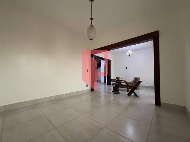 Casa 5 quartos e 4 banheiros, à venda, no bairro Caiçaras em Belo Horizonte