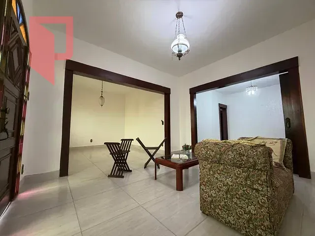 Casa 5 quartos e 4 banheiros, à venda, no bairro Caiçaras em Belo Horizonte