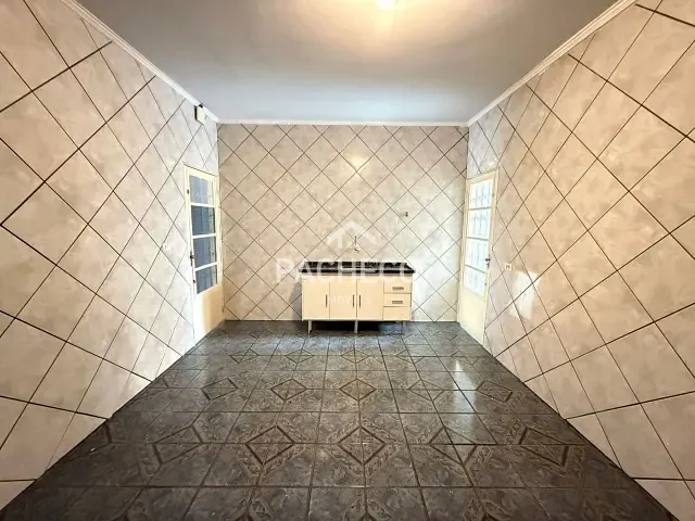 Casa 2 quartos e 1 banheiro, para alugar, no bairro Jardim dos Cedros em Santa Bárbara D'Oeste