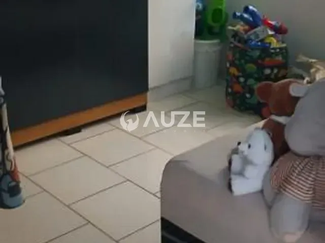 Casa com 57m², à venda, no bairro Santa Cândida em Curitiba