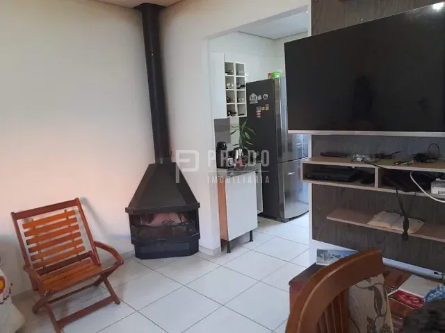 Casa com 57m² 2 quartos e 1 banheiro, à venda, no bairro Padre Reus em Pelotas