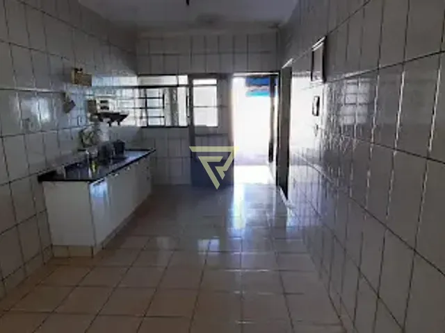Casa com 250m² 2 quartos e 2 banheiros, à venda, no bairro Parque das Figueiras em Ribeirão Preto
