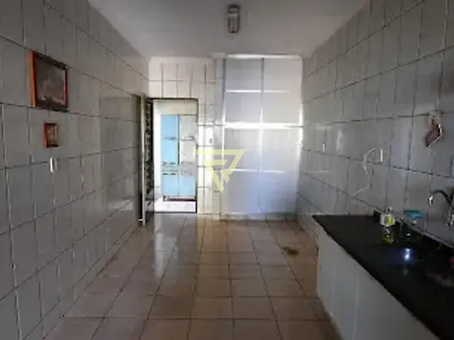 Casa com 250m² 2 quartos e 2 banheiros, à venda, no bairro Parque das Figueiras em Ribeirão Preto