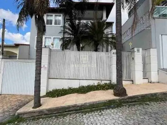 Casa com 532m² 5 quartos e 6 banheiros, à venda, no bairro Jardim Amália em Volta Redonda