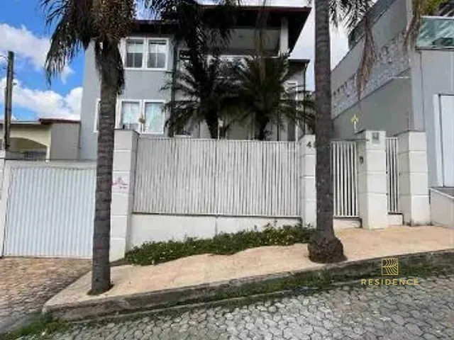 Casa com 532m² 5 quartos e 6 banheiros, à venda, no bairro Jardim Amália em Volta Redonda