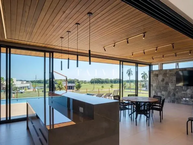 Casa com 850m² 4 quartos e 1 banheiro, à venda, no bairro Paranagi em Sertaneja