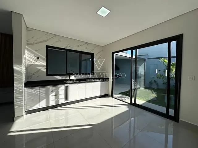 Casa com 217m² 3 quartos e 3 banheiros, à venda, no bairro Villa Di Cesar em Mogi das Cruzes