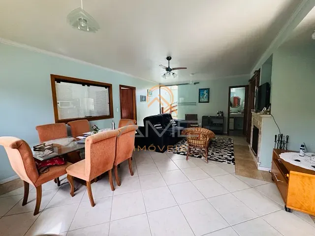 Casa com 432m² 3 quartos e 5 banheiros, à venda, no bairro Centro em Pelotas