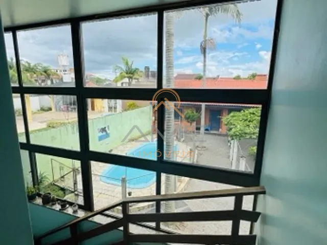 Casa com 432m² 3 quartos e 5 banheiros, à venda, no bairro Centro em Pelotas