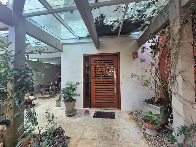 Casa 3 quartos e 5 banheiros, à venda, no bairro Vila Nova Socorro em Mogi das Cruzes