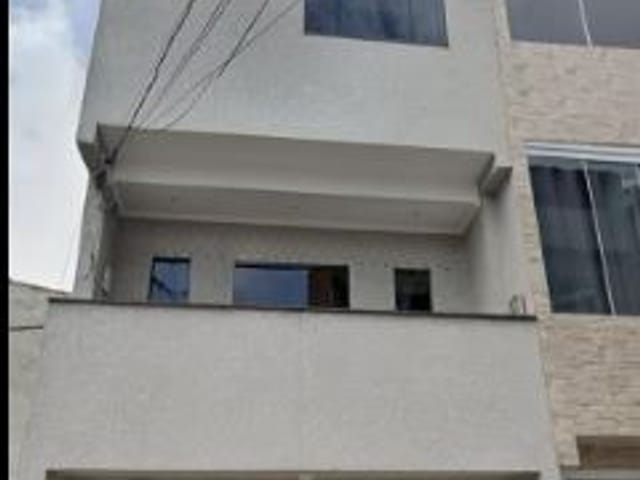 Casa à venda, no bairro Serraria em Diadema