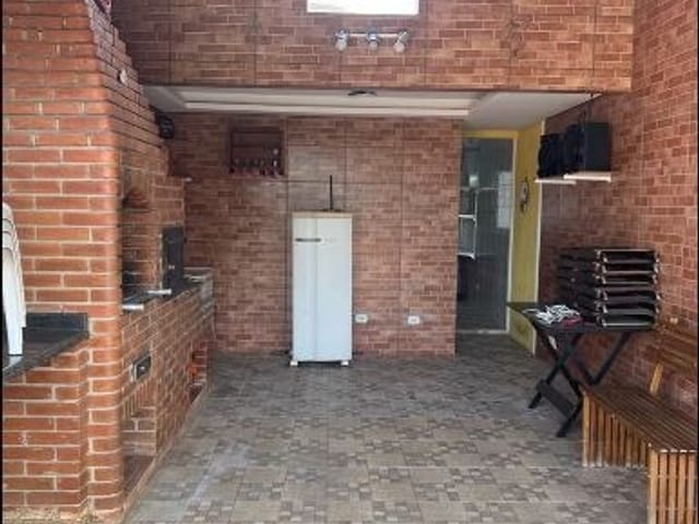 Casa à venda, no bairro Serraria em Diadema