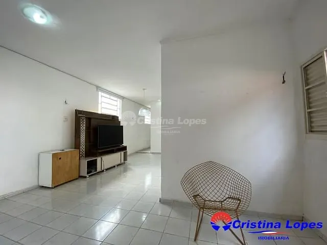 Casa com 228m² 4 quartos e 1 banheiro, à venda, no bairro Centro em Teresina