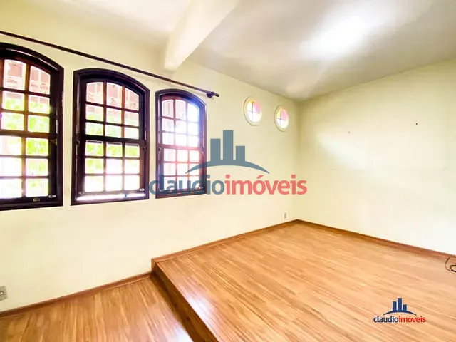 Casa 3 quartos e 1 banheiro, à venda, no bairro Vila Santa Cecília em Volta Redonda